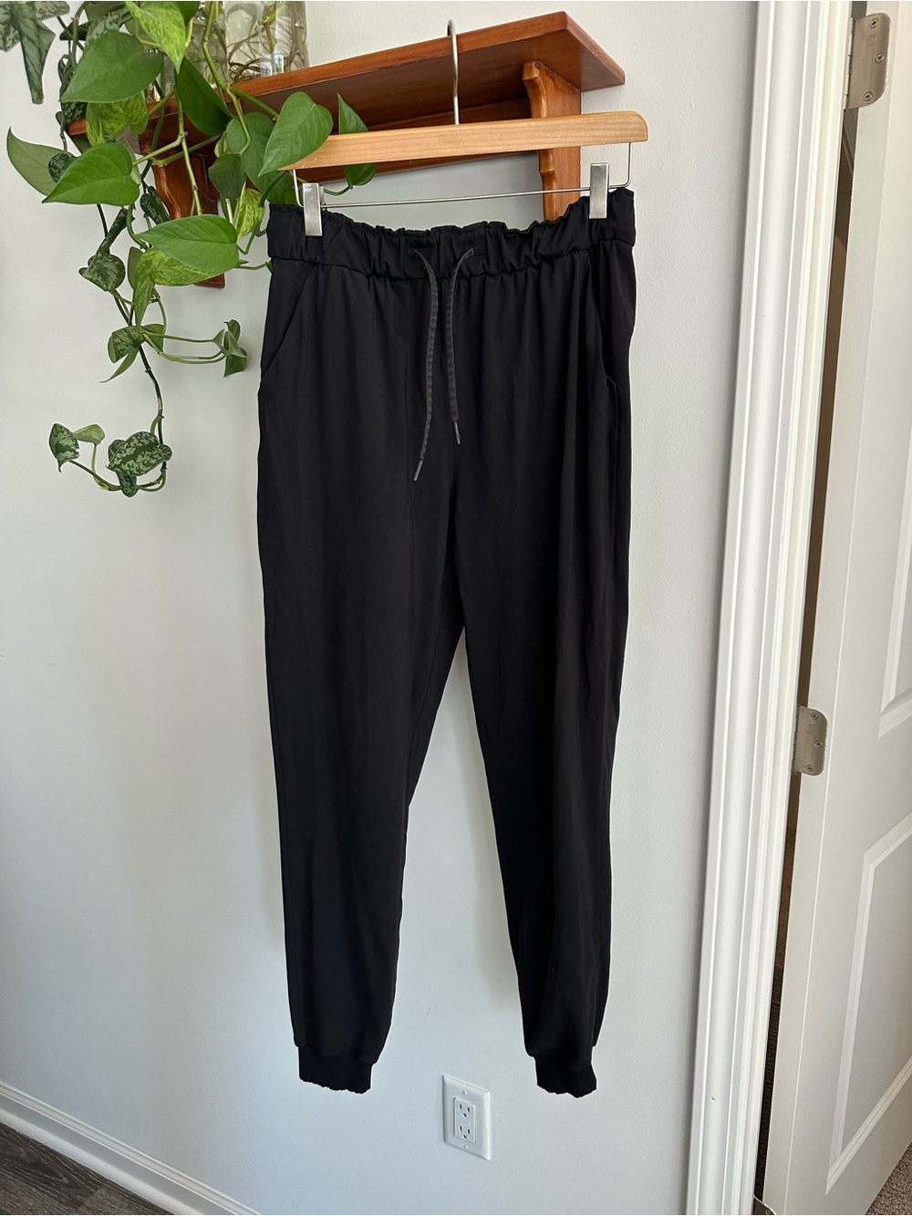Lululemon Women’s Jogger